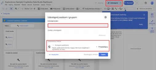 Udostępnij raport klientowi za pomocą linku lub dostępu e-mail.